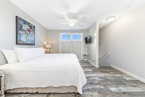 1 bedroom, iron/ironing board, free WiFi, bed sheets - 4 Beachfront Pools & Snack Bar | Family Fun for Every Season | Sugar Beach 381 (Orange Beach)