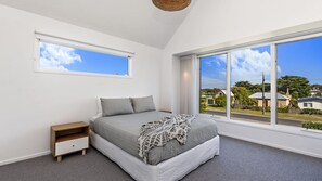 5 habitaciones, tabla de planchar con plancha y wifi gratis 
