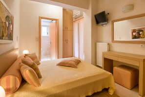 Premium Villa, Private Pool, Sea View | 6 bedrooms, hypo-allergenic bedding, desk, laptop workspace - Dream Villa Enigma (Rethymno)