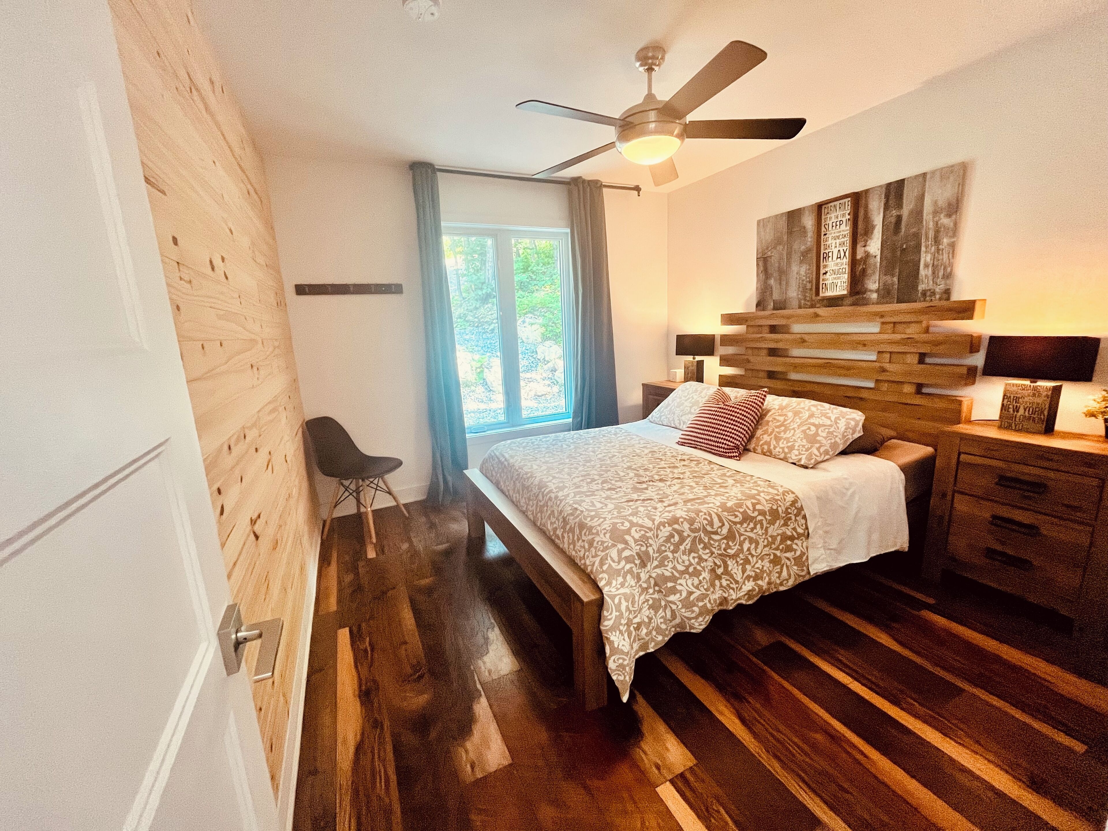 3 bedrooms, travel crib, WiFi