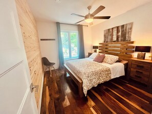 3 bedrooms, travel cot, WiFi - Chalet Le Caribou au bord du Lac and Spa (Chertsey)