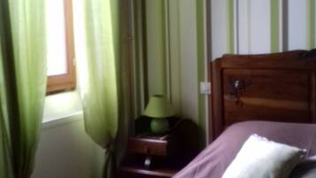 2 chambres, lit parapluie, Wi-Fi, draps fournis