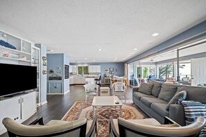 Smart TV, fireplace, offices