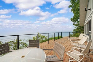 Outdoor dining - Your own private  Lake Michigan sunset from SouthHavenKing (South Haven)
