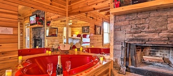 Romantic Smokies Retreat! Indoor Pool & Games