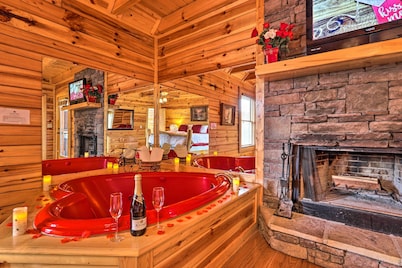 Romantic Smokies Retreat! Indoor Pool & Games