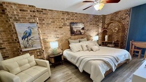 2 quartos, ferros/tábuas de passar roupa, Wi-Fi, roupa de cama