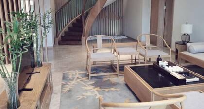 Biquan Kongzhong Hot Spring Hotel