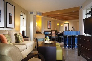 Smart TV, DVD player, stereo