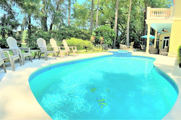 Private Pool - Soak in the sun!