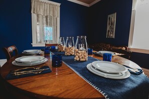 Dining - Chardonnay Room - Old Vine Bed & Breakfast (Hermann)