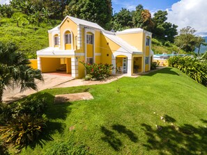 Exterior - Unique Casa and Casita Heliconia- 2 separate properties and salt water spa. (Naguabo)