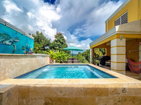 Outdoor pool - Unique Casa and Casita Heliconia- 2 separate properties and salt water spa. (Naguabo)