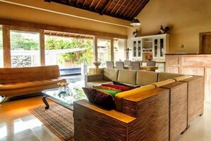 Interior - VILLA 3 private pool close to beach. (Denpasar)