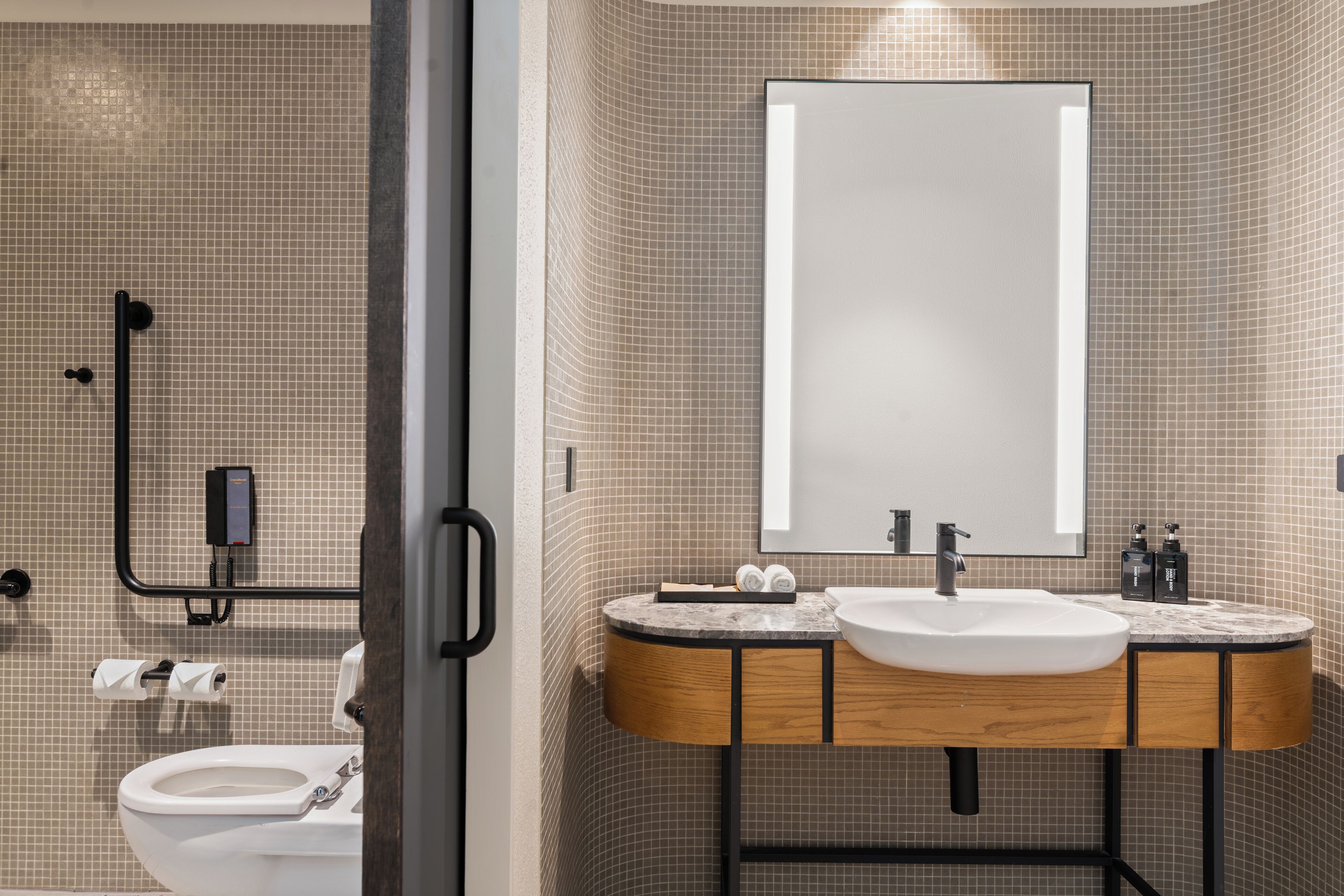 urban king accessible | bathroom | shower, rainfall showerhead, designer toiletries, hair dryer