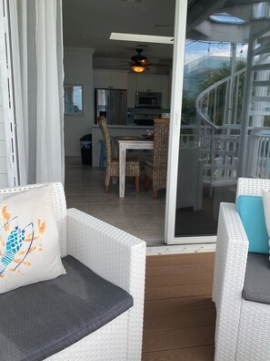 تلفزيون ذكي، كُتُب