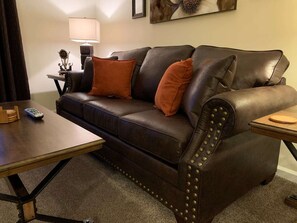 Smart TV y chimenea 