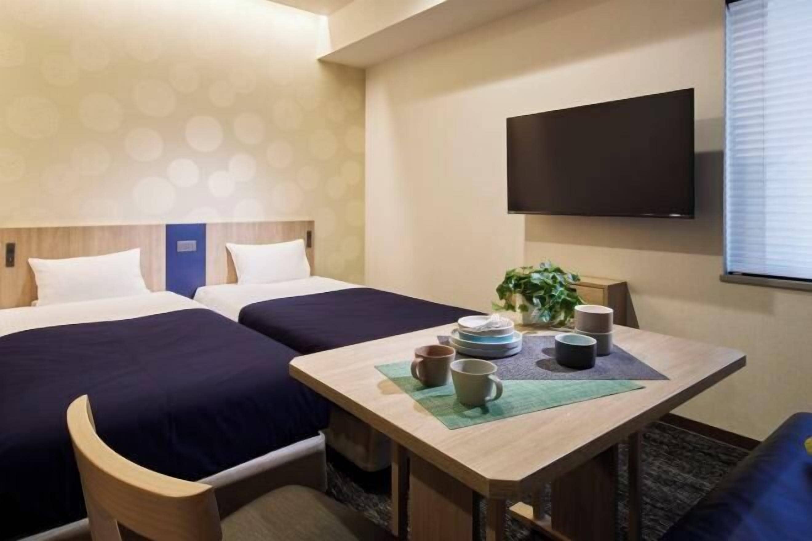 羽绒被、客房内保险箱、遮光窗帘、熨斗/熨衣板