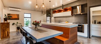 "Diamante" a stunning 3 bedroom 2 bathroom home in the heart of Dunsborough!