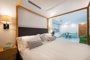 8 habitaciones, sábanas italianas Frette y escritorio 