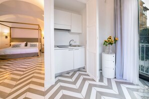 1 chambre, draps italiens Frette, bureau, fer et planche Ă repasser