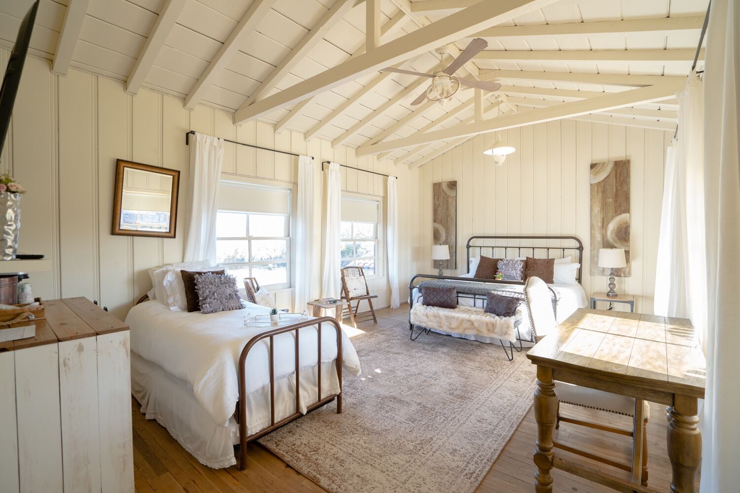 Deluxe Suite, 2 Bedrooms | Individually decorated, individually furnished, blackout curtains