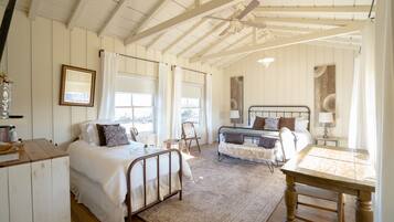 Deluxe Suite, 2 Bedrooms | Individually decorated, individually furnished, blackout curtains