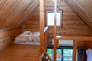 Interior - Minamiizu Land Hopia Nonsmoking Tiny log house  / Kamo-gun Shizuoka (Kamo-gun)