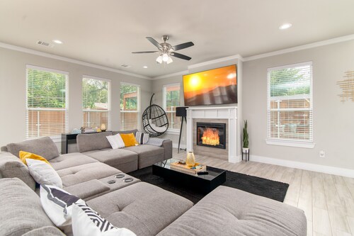 Dallas Luxury New Build Great For Large Large Groups