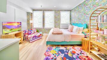 1 bedroom, iron/ironing board, WiFi, bed sheets