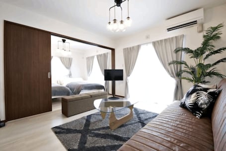 Comfort Apartment, Non Smoking | Living area | Flat-screen TV