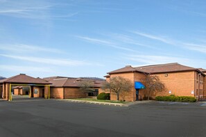 Exterior - Quality Inn Summersville (Summersville)