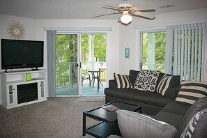 Living room - 1404 2 Bedroom Villa by RedAwning (Calabash)