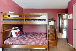 2 Schlafzimmer, Schreibtisch, WLAN, Bettwäsche