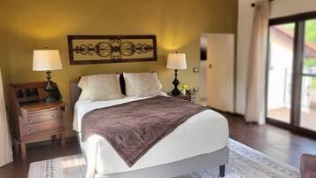 2 bedrooms, desk, free WiFi, bed sheets