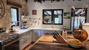 Geladeira, fogão, cooktop, lava-louças
