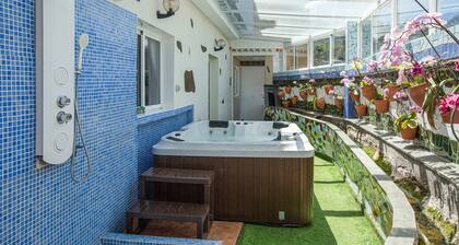 Finca "La Acequia" with Whirlpool, Fast Wi-Fi, Terrace & Garden