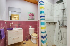 Shower, hair dryer, towels - Finca "La Acequia" with Whirlpool, Fast Wi-Fi, Terrace & Garden (Valleseco)