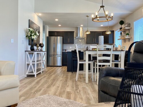 NEW - Puyallup Downtown Duplex