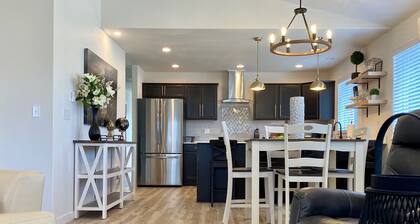 NEW - Puyallup Downtown Duplex