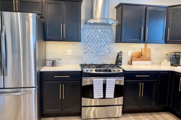 Refrigerador, microondas, horno, placa de cocina