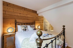 3 chambres, fer et planche à repasser, Wi-Fi gratuit, draps fournis