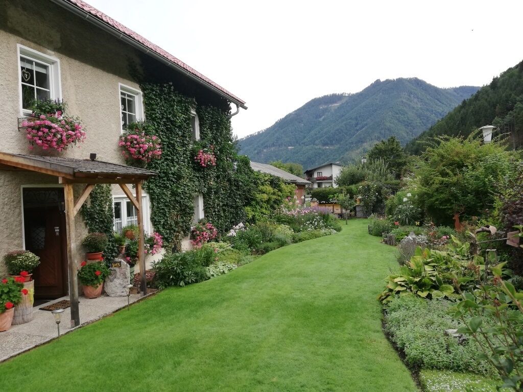 Appartement-Der Garten vor dem Appartment.