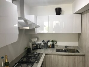 Fridge, microwave, oven, stovetop