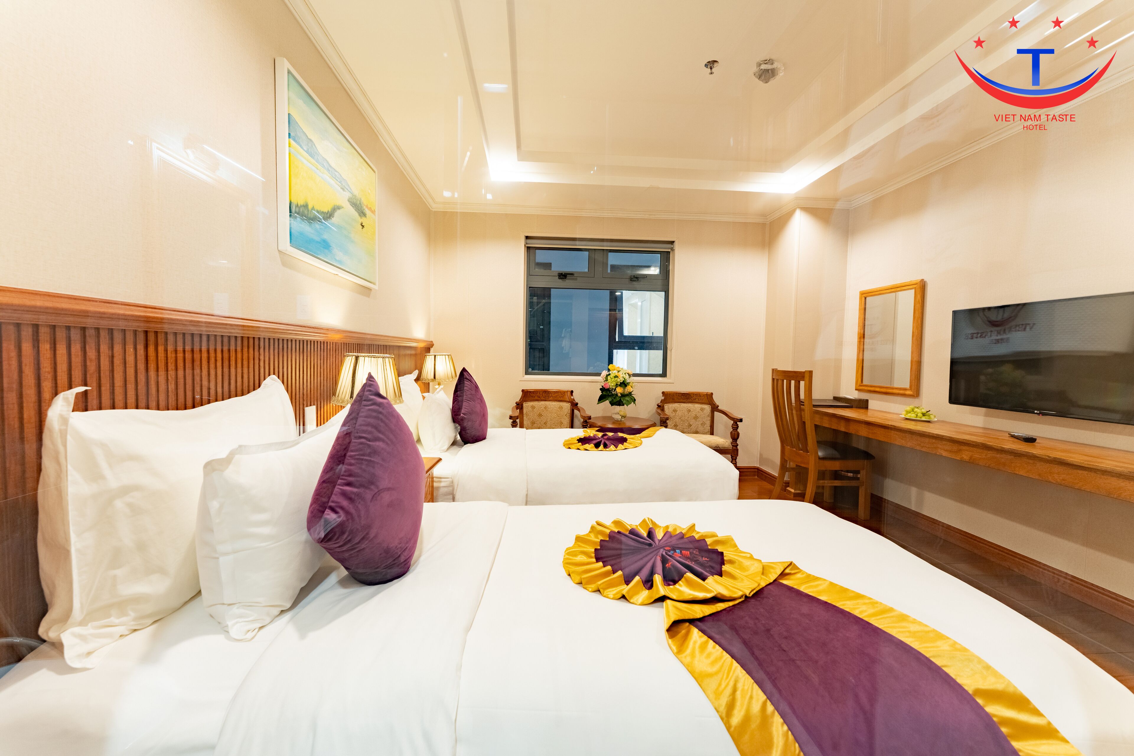 Standard Twin Room | Free minibar items, in-room safe, individually furnished, desk