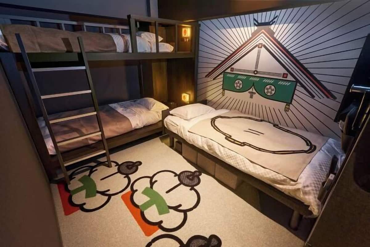 Individuell dekoriert, Bügeleisen/Bügelbrett, kostenloses WLAN