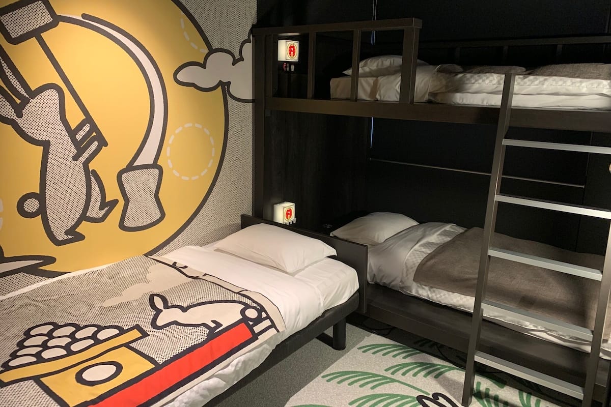 Individuell dekoriert, Bügeleisen/Bügelbrett, kostenloses WLAN