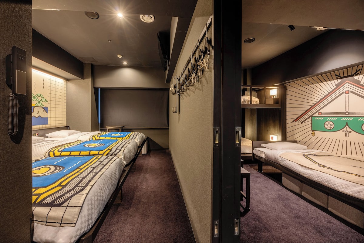 Connecting room, Non Smoking | Individually decorated, iron/ironing board, free WiFi, bed sheets