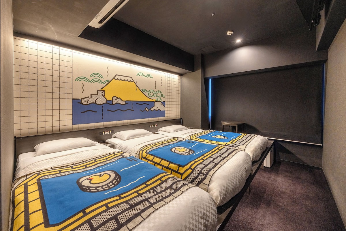 Individually decorated, iron/ironing board, free WiFi, bed sheets