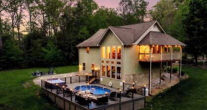 Cove Creek Cabin ~ HeatedPool ~ Theater ~ Sauna ~ 2xGameRoom ~ FirePit ~ Fishing